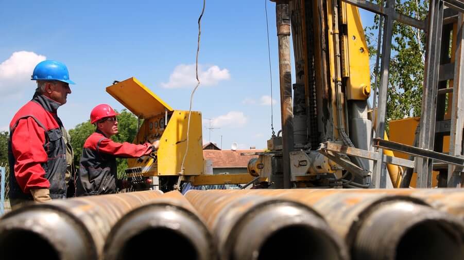 Construction workers staying hydrated with Boulder Salt in extreme environments for safety and endurance